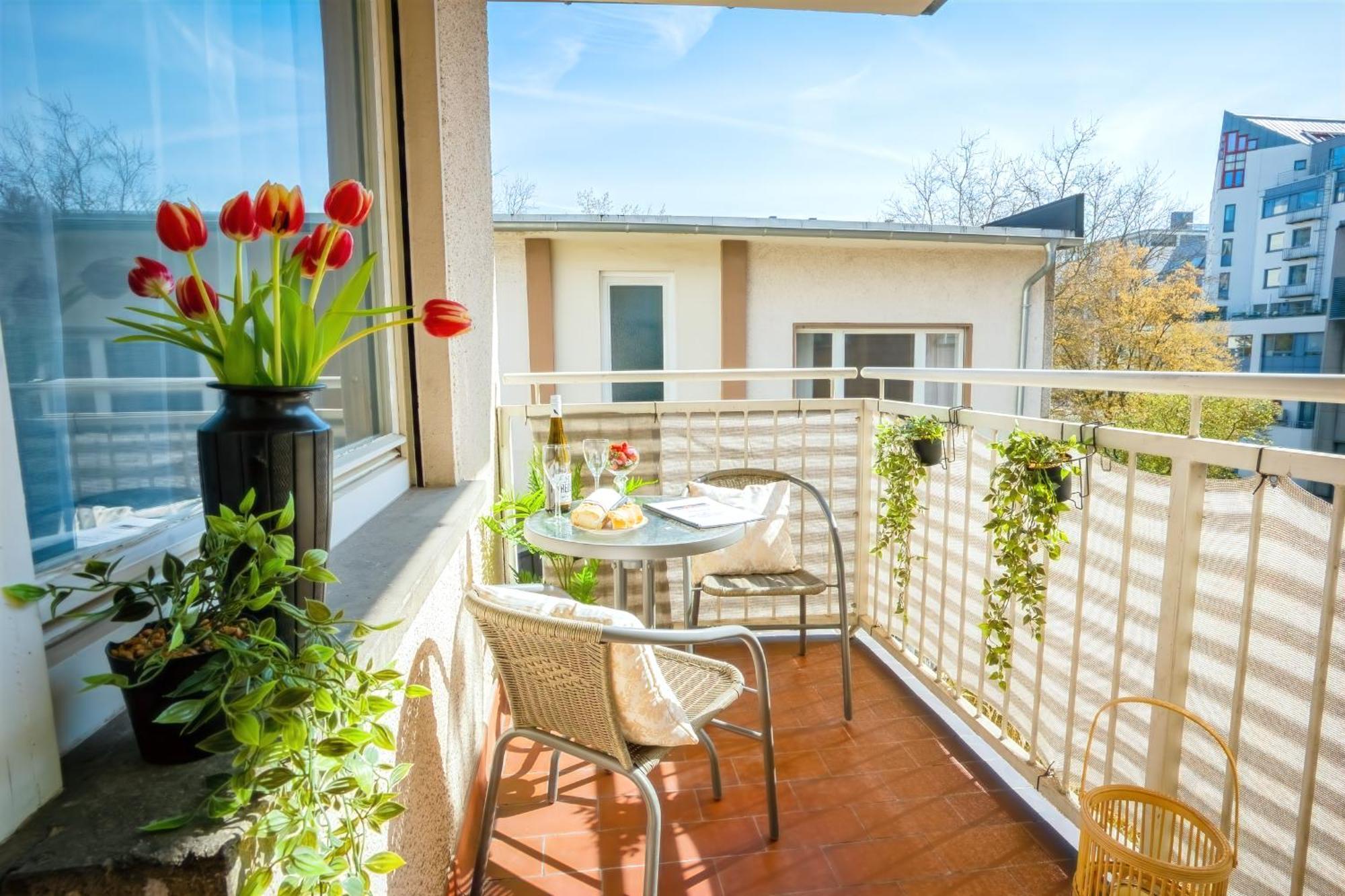 The Big Muenster Fuer Bis Zu 12, Whirlpool, Sauna, Zentral, Tischfussball, Balkon, Gasgrill Ulm Exterior photo