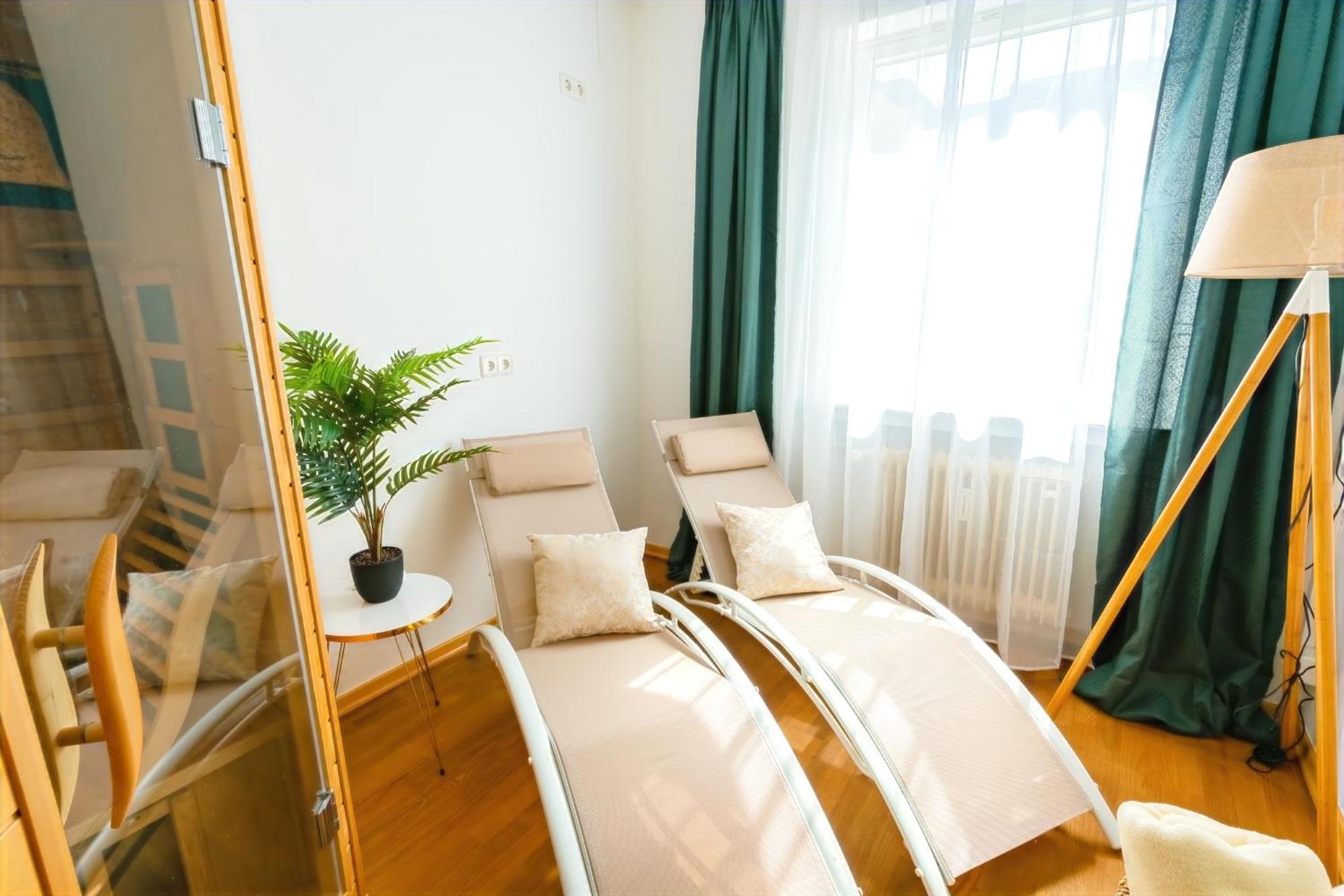 The Big Muenster Fuer Bis Zu 12, Whirlpool, Sauna, Zentral, Tischfussball, Balkon, Gasgrill Ulm Exterior photo
