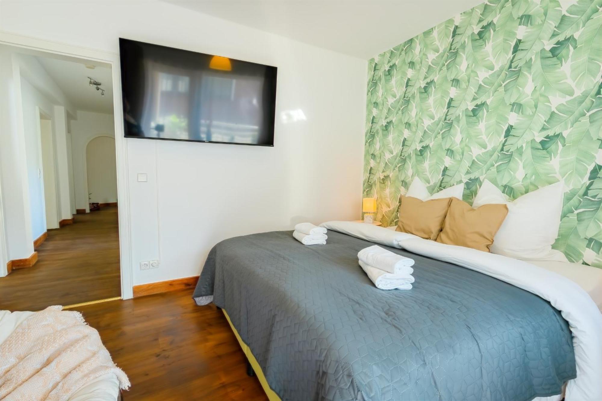 The Big Muenster Fuer Bis Zu 12, Whirlpool, Sauna, Zentral, Tischfussball, Balkon, Gasgrill Ulm Exterior photo