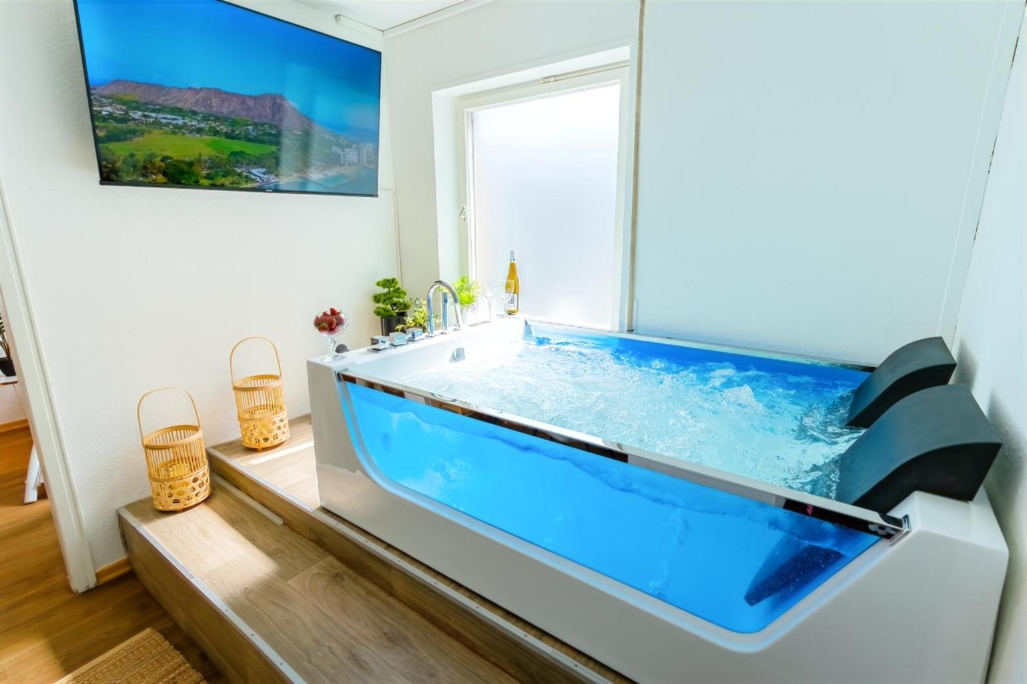 The Big Muenster Fuer Bis Zu 12, Whirlpool, Sauna, Zentral, Tischfussball, Balkon, Gasgrill Ulm Exterior photo