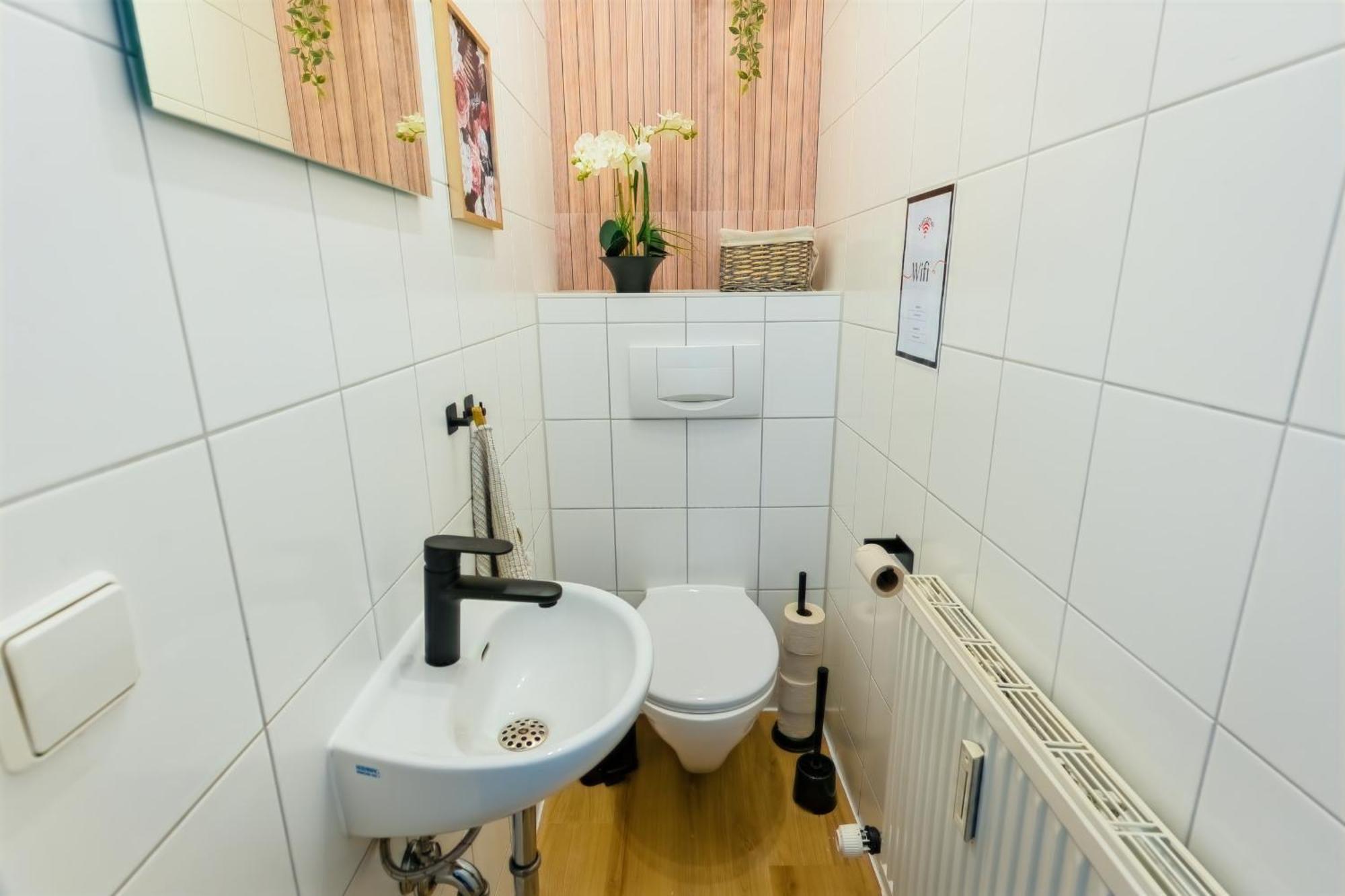The Big Muenster Fuer Bis Zu 12, Whirlpool, Sauna, Zentral, Tischfussball, Balkon, Gasgrill Ulm Exterior photo