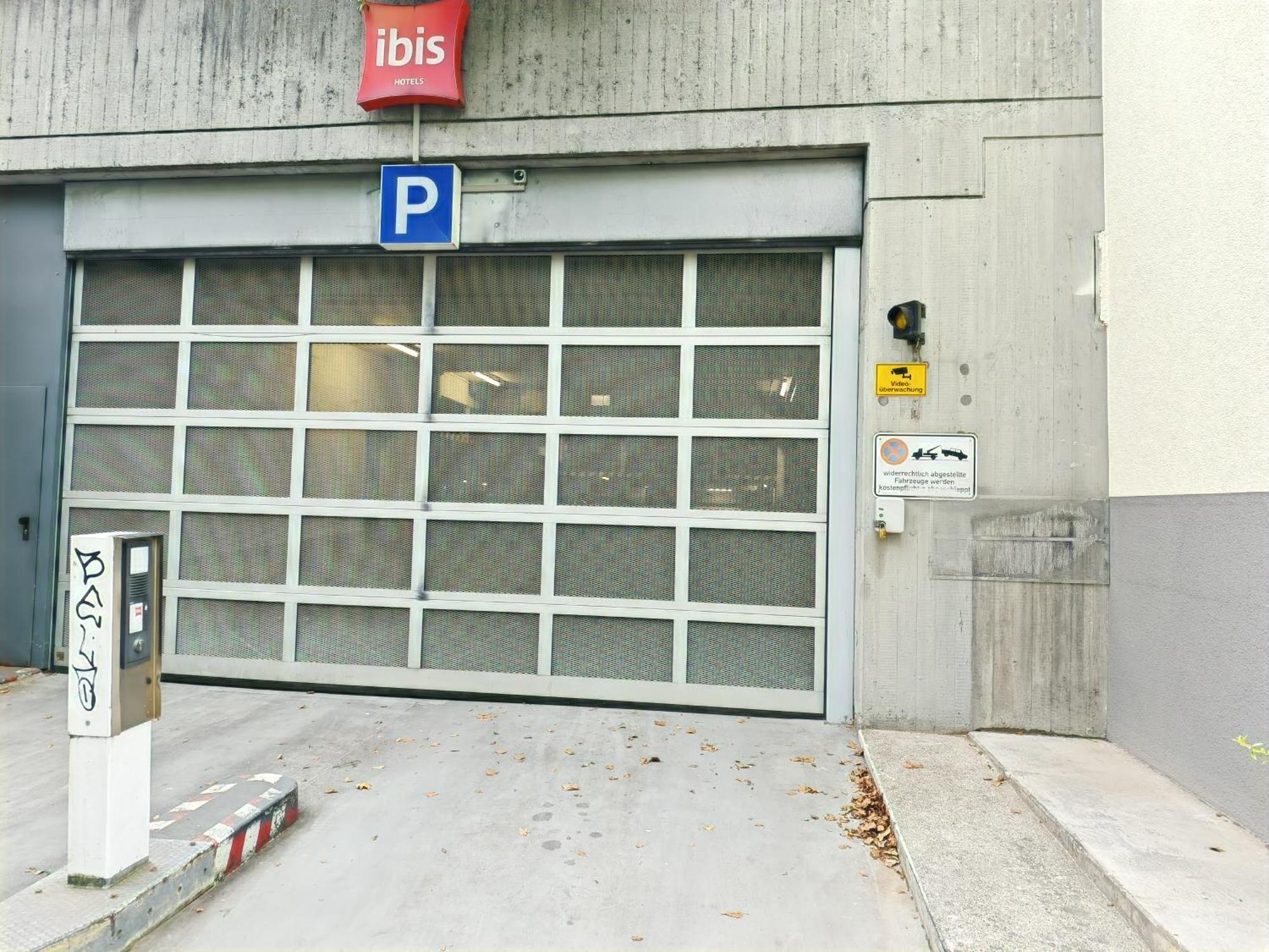 The Big Muenster Fuer Bis Zu 12, Whirlpool, Sauna, Zentral, Tischfussball, Balkon, Gasgrill Ulm Exterior photo